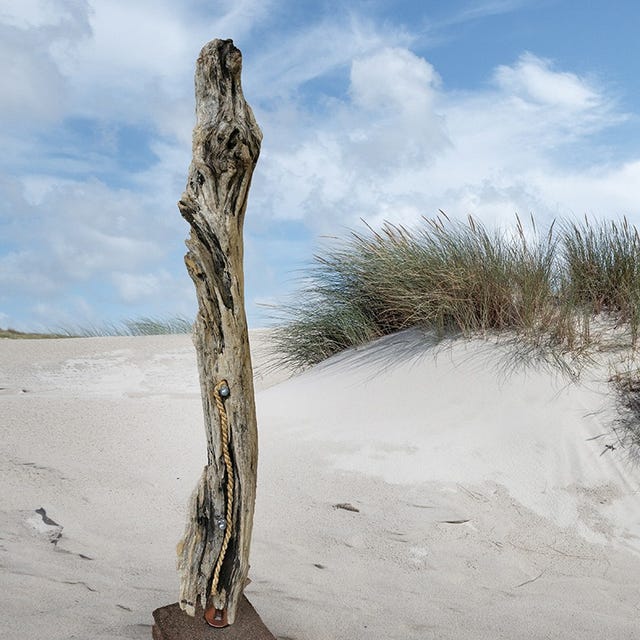 Frau am Strand_Sabine BIRKE_ART-WORK_130x25_221f3c01-a764-4dba-9771-1d89cac38a23